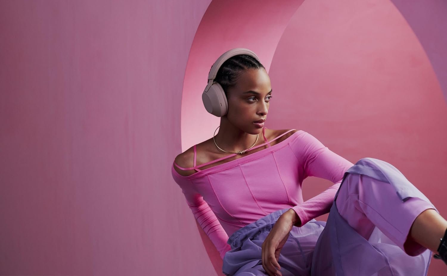 Sony WH-1000XM5 Noise-Canceling Wireless Over-Ear Headphones - Image 4